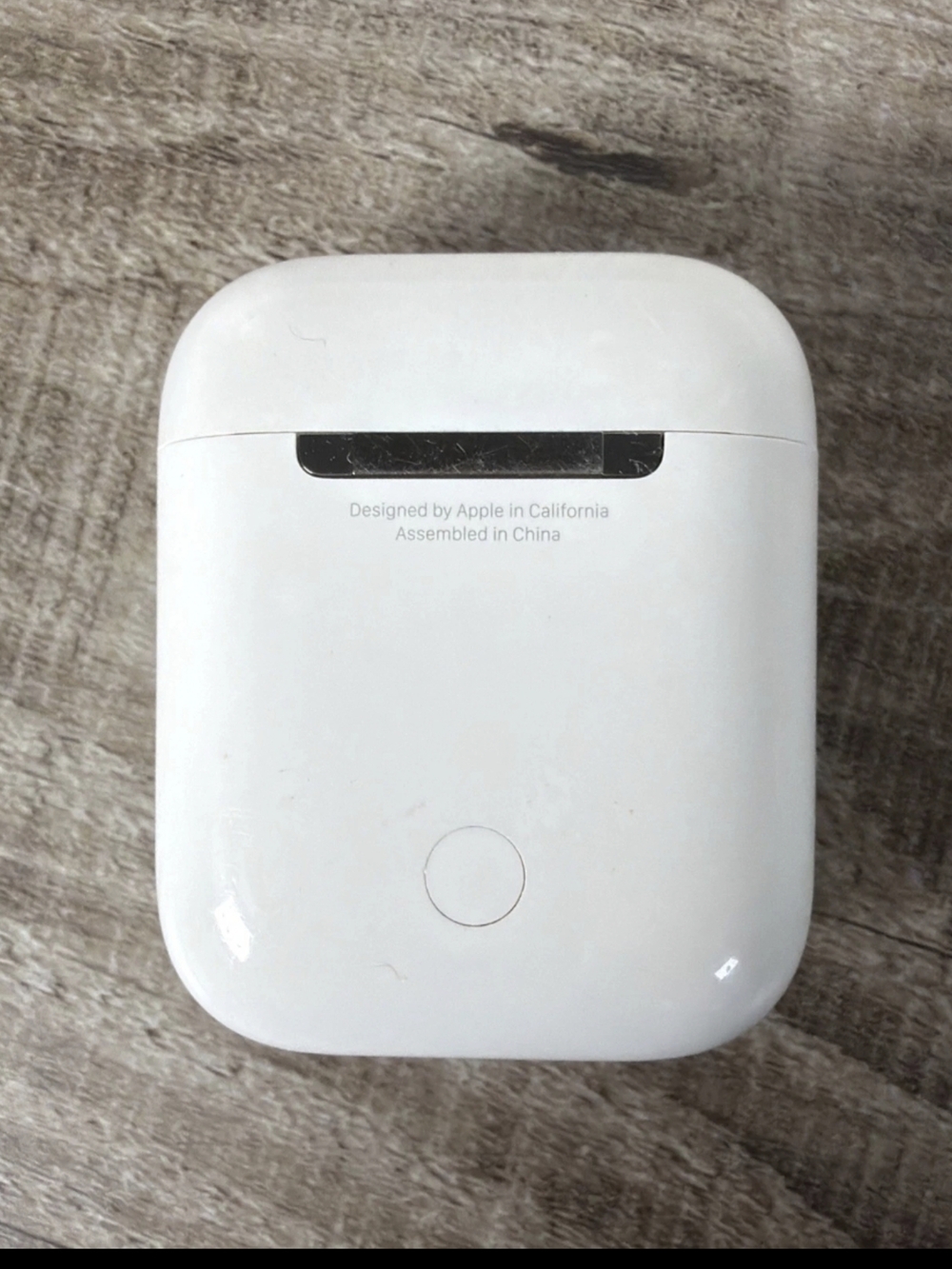 Apple AirPods Charging Case - White